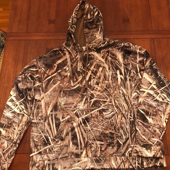 max 5 camo hoodie